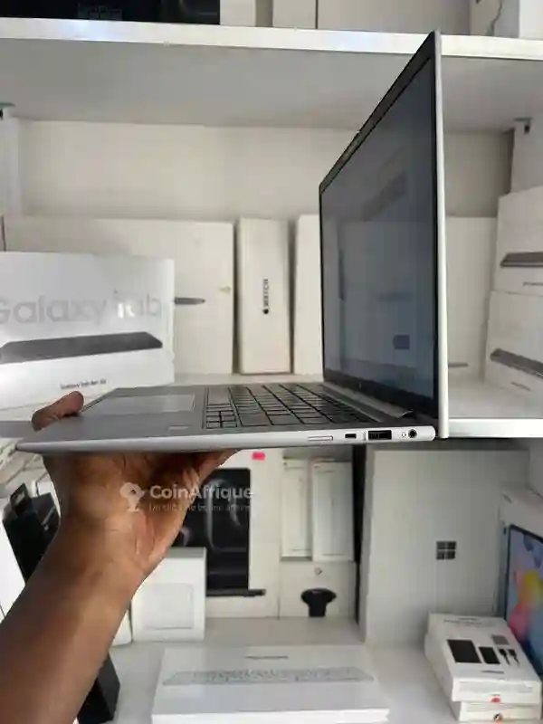 PC HP Zbook Firefly 14 g10 - amd Ryzen 5 pro | 32gb ram | 512 - Vue 3