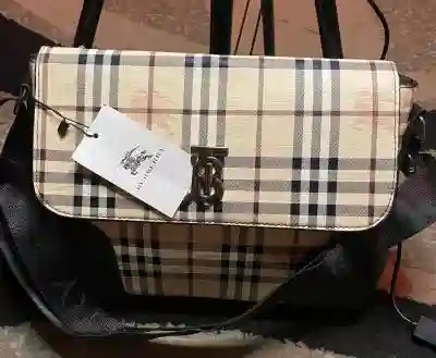 Des Sacoches de Marque Pour Femme à Pikine - Vue 3