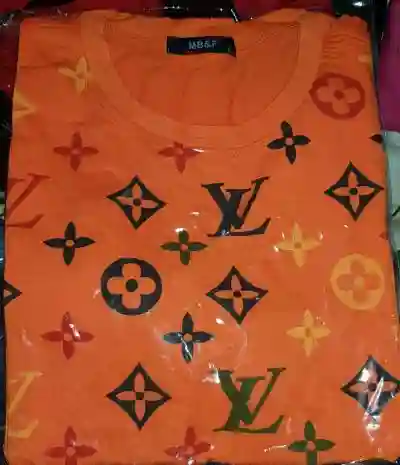 Des Tee-shirts Pour L'été 100 Coton à Pikine - Vue 1