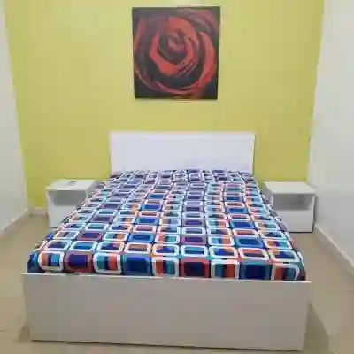 Lits en Bois Blanc + 2 Chevets Ja10 à Dakar