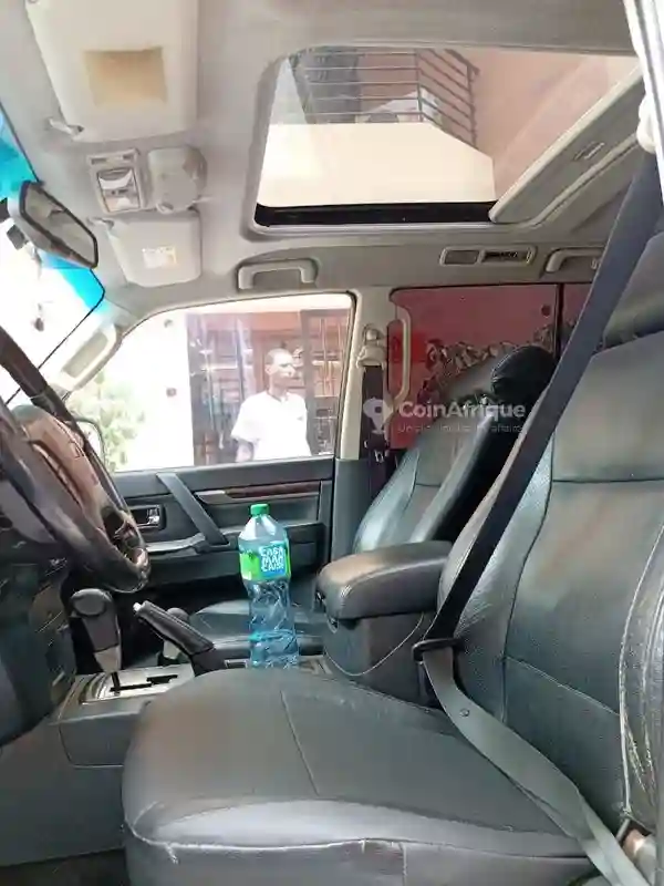 Mitsubishi Pajero 2015 - Vue 2