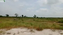 Terrains de 200 Mètres Carrés à Vendre à