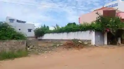 Terrain 300 Mètres Carrés à Vendre à Saly Sén à Mbour - Vue 1