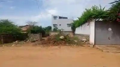 Terrain 300 Mètres Carrés à Vendre à Saly Sén à Mbour - Vue 2