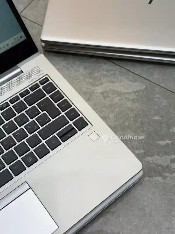 HP Elitebook 745 g6 - Vue 3