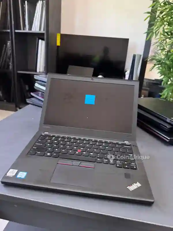 Ordinateur Lenovo i5 13 Pouces - Vue 2