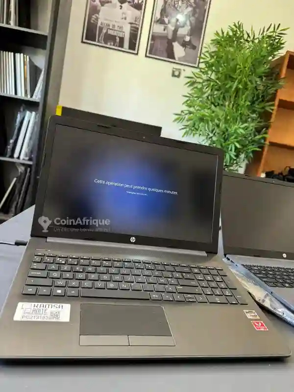 PC HP Ryzen 5 Gamer SSD 256gb ram 8gb - Vue 2