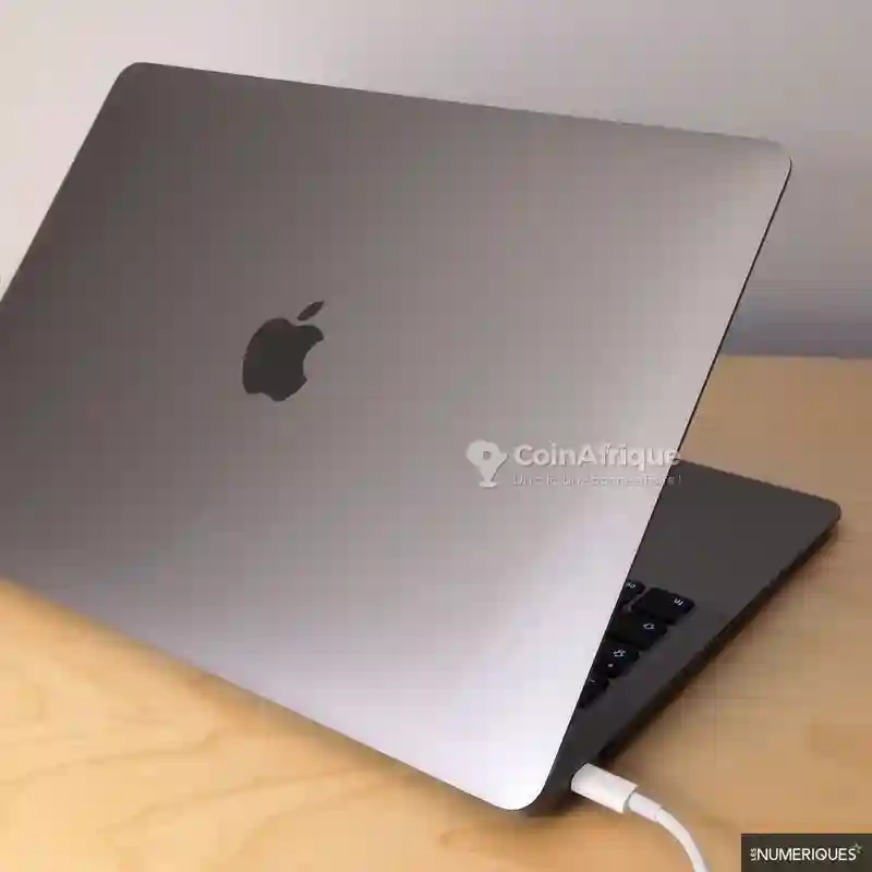 PC Macbook pro 2020 Retina Touchbar - 16 go ram - 512 go ssd - Vue 1