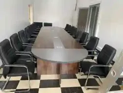 Tables de Réunion O28 à Dakar