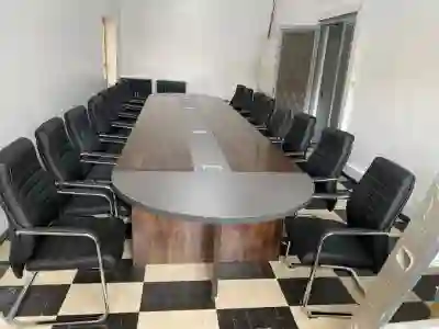 Tables de Réunion O28 à Dakar