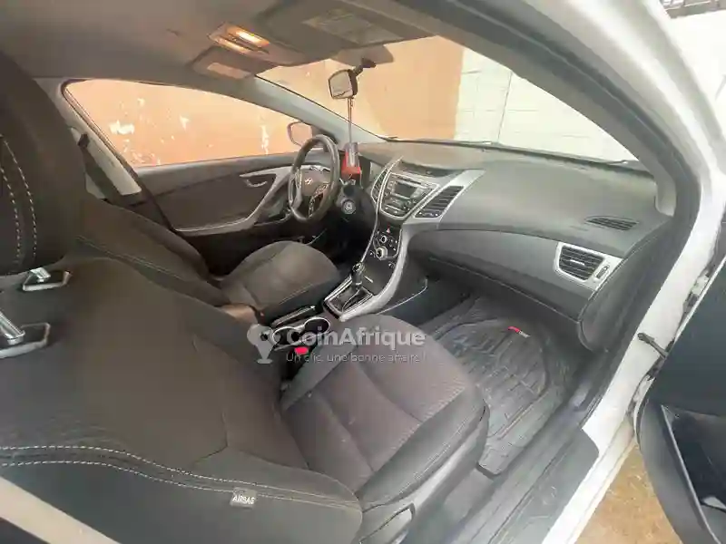 Hyundai Elantra 2015 - Vue 1