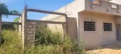 Maison Inachevé à Vendre à Mbour - Vue 3