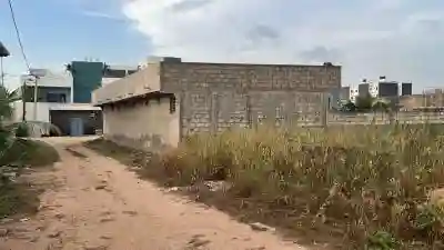 Terrain de 520 Mètres Carrés à Vendre à Saly S à Mbour - Vue 1