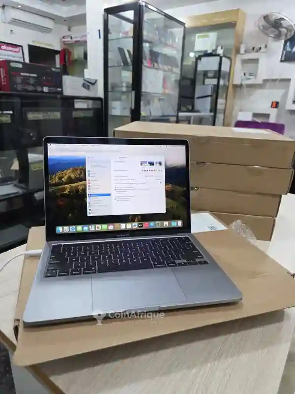 PC Macbook Pro M1 2020 13 Pouce - Vue 5