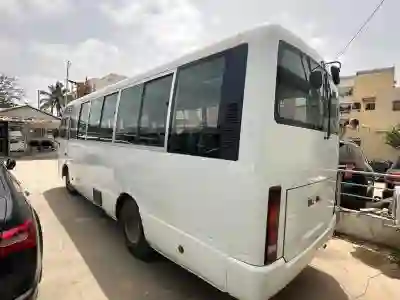 Nissan Bus 2017 Venant à Dakar