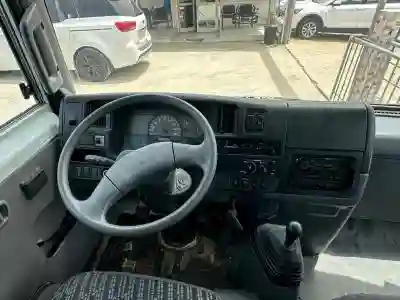 Nissan Bus 2017 Venant à Dakar - Vue 1