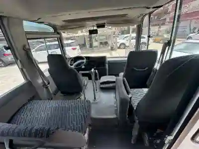 Nissan Bus 2017 Venant à Dakar - Vue 2