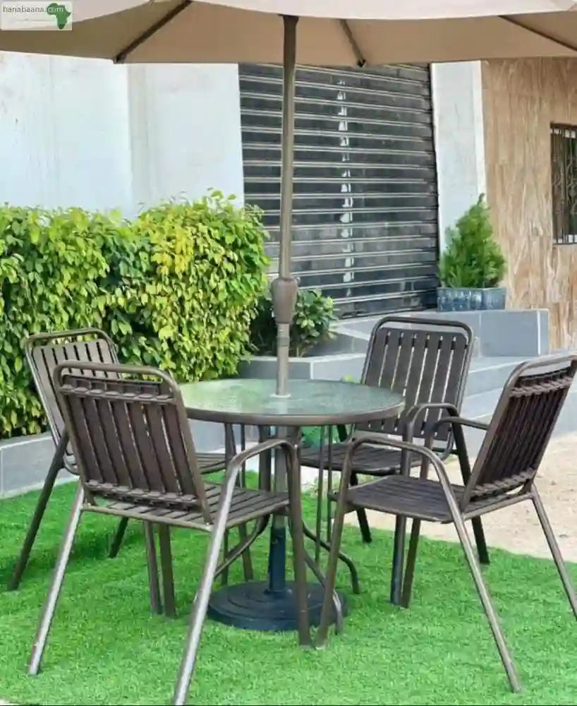 Pack Table + 4 Chaises à Vendre