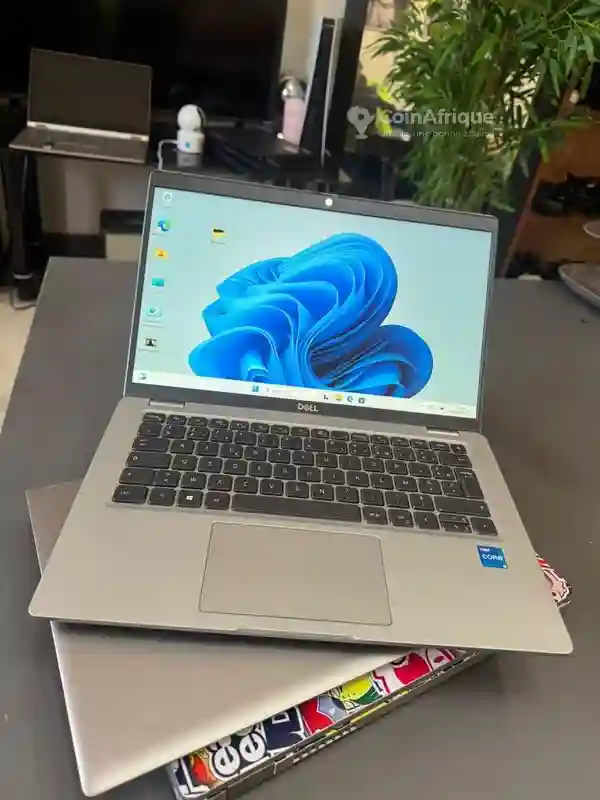 Dell i5 11th gen 3ghz 16gb ram SSD Nvme 256gb - Vue 3