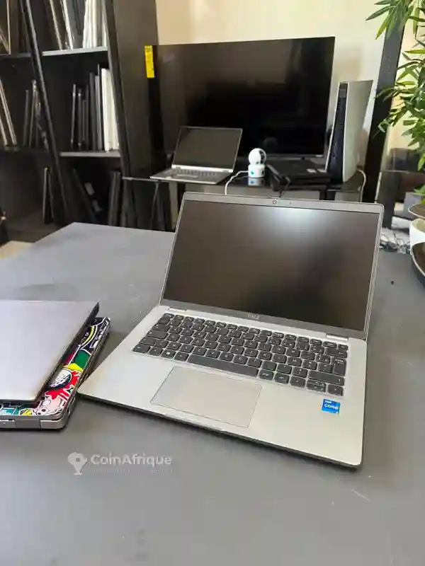 Dell i5 11th gen 3ghz 16gb ram SSD Nvme 256gb - Vue 4