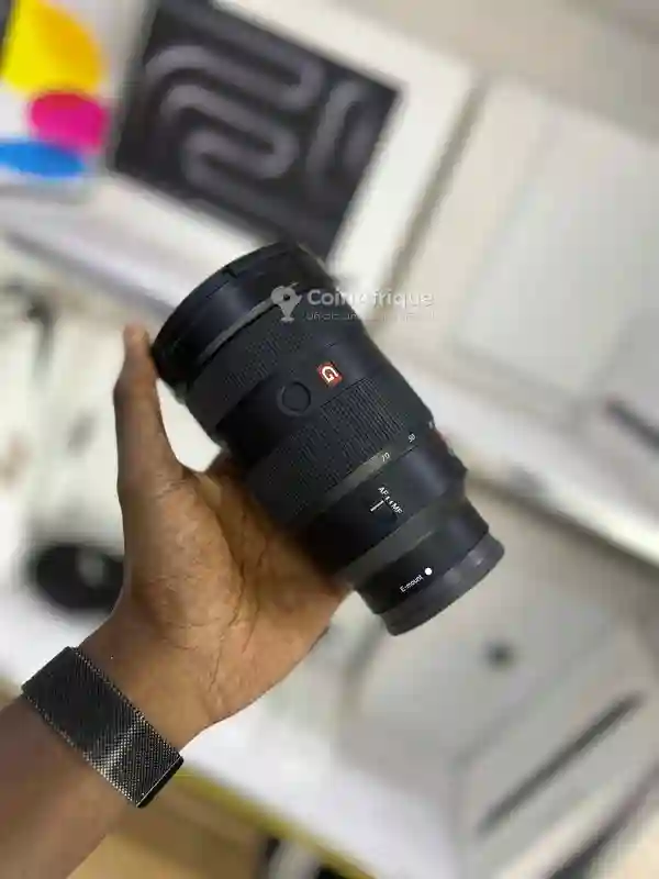 Objectif Sony 24-70mm - Vue 3