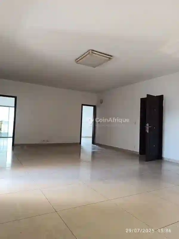 Location Appartement Pour Bureau à à Fann-mermoz - Vue 4