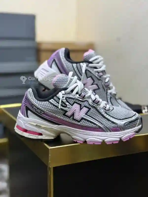 Baskets New Balance 740 - Vue 3