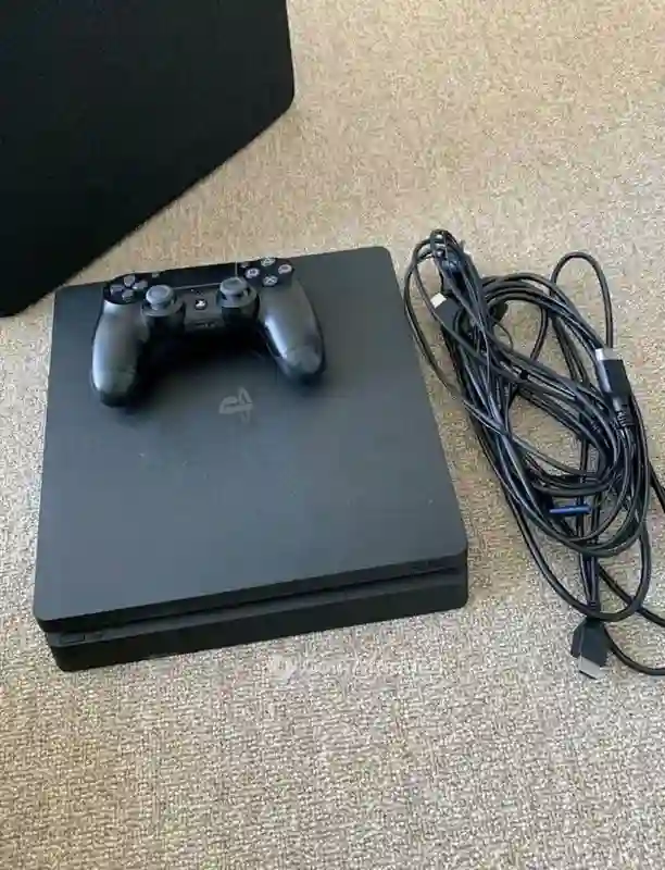 Playstation 4 Slim