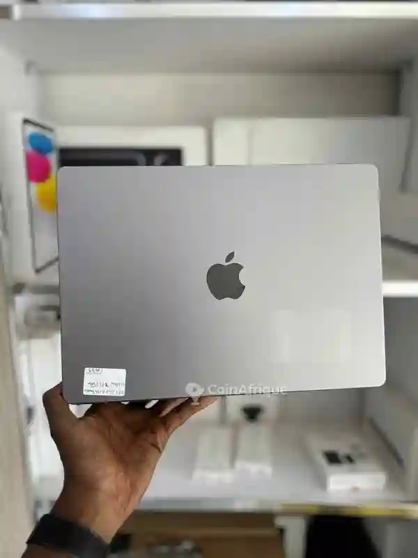 Macbook pro 2021 16 Pouces - m1 pro | 32gb ram | 1 Téra - Vue 1