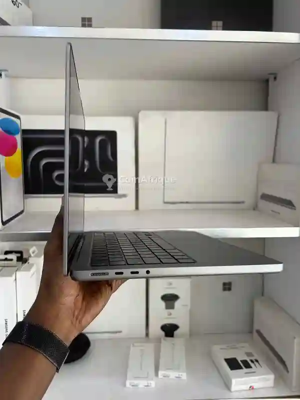 Macbook pro 2021 16 Pouces - m1 pro | 32gb ram | 1 Téra - Vue 2