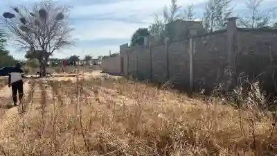 Terrain 300 Mètres Carrés à Vendre à Malicound à Mbour - Vue 3