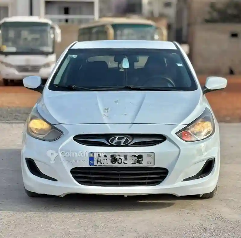 Hyundai Accent 2013 - Vue 1