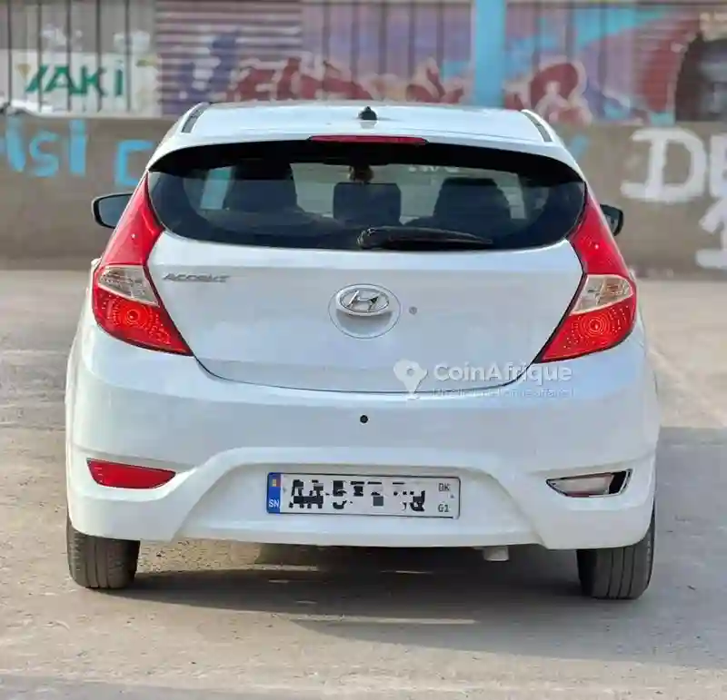 Hyundai Accent 2013 - Vue 2