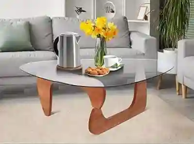 "La Table Qui Transforme Votre Salon en Galerie" à Dakar - Vue 2