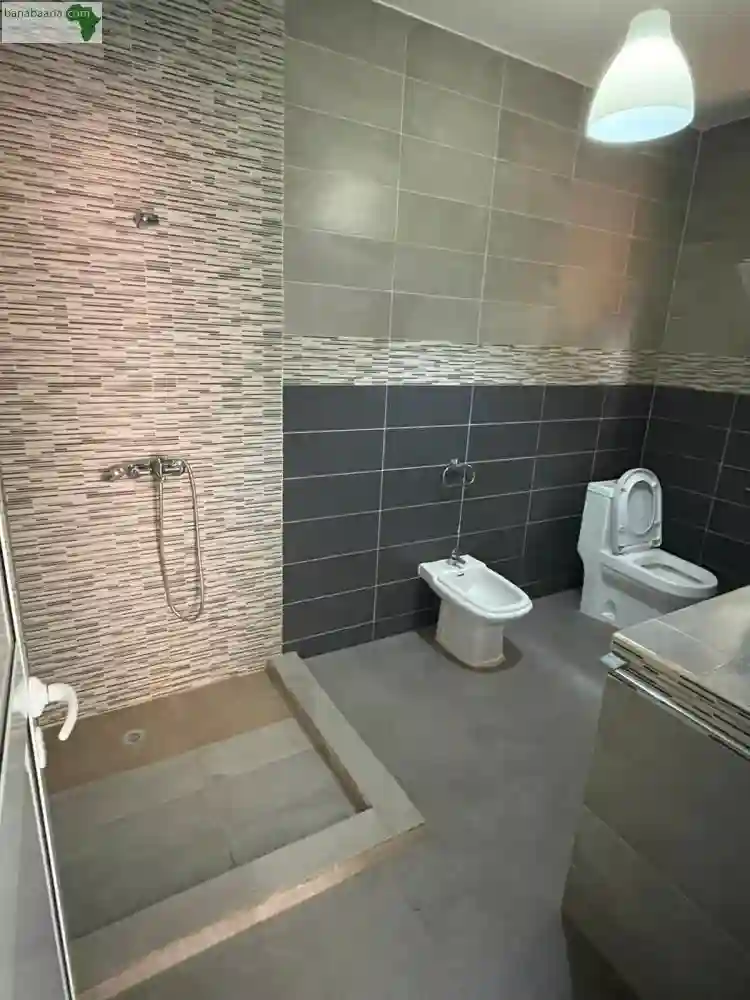 Maison de 3 Chambres à Vendre à Kanda Sén� - Vue 2