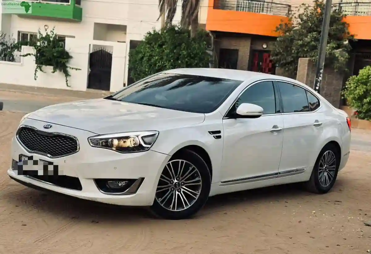 Kia K7année 2015 - Vue 3