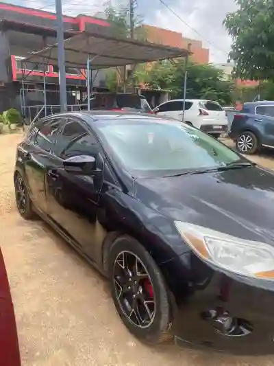 Ford Focus Version Américaine à Dakar - Vue 1