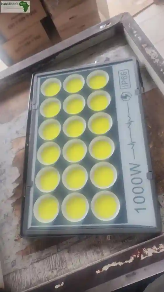 Projecteur LED Electrique Ip66 AU Senegal - Vue 2