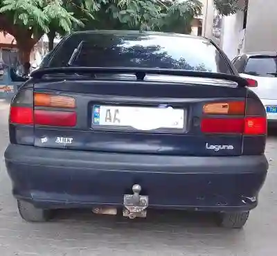 Renault Laguna1 à Dakar - Vue 3