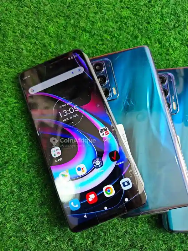 Motorola Edge 5G 256go - Vue 2