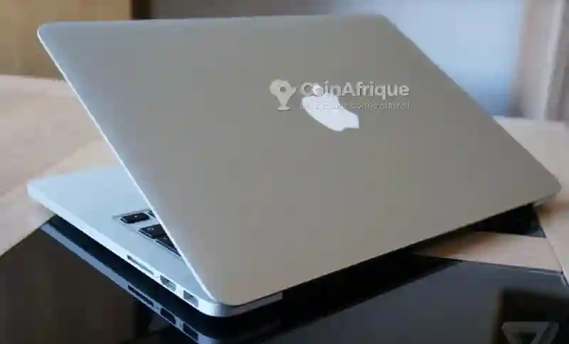 Mac pro 2015- i7- 16go500go Ssd- 15 Pouces - Vue 2