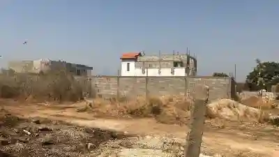 Terrain 300 Mètres Carrés à Vendre à Nguérign à Mbour - Vue 1